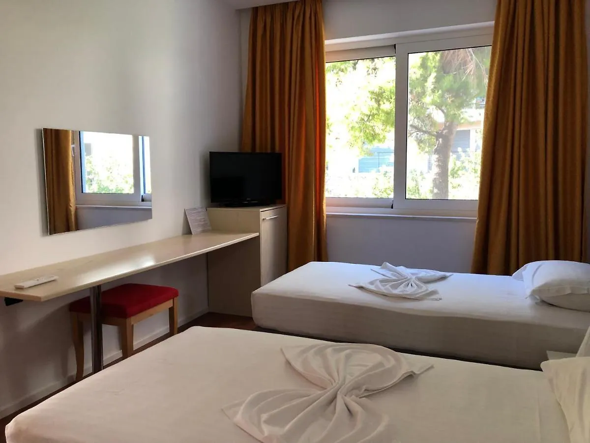 Nemesis Hotel Sarande